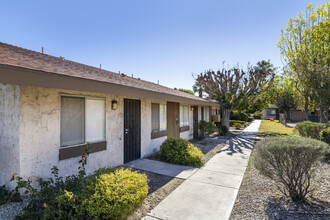 Casa Del Cielo Apartments in Palm Springs, CA - Building Photo - Primary Photo