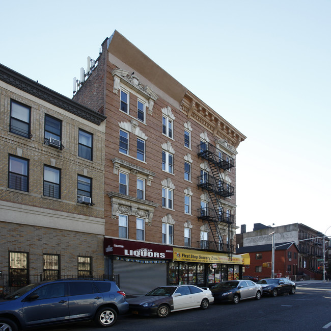 641 Marcy Ave in Brooklyn, NY - Foto de edificio - Building Photo