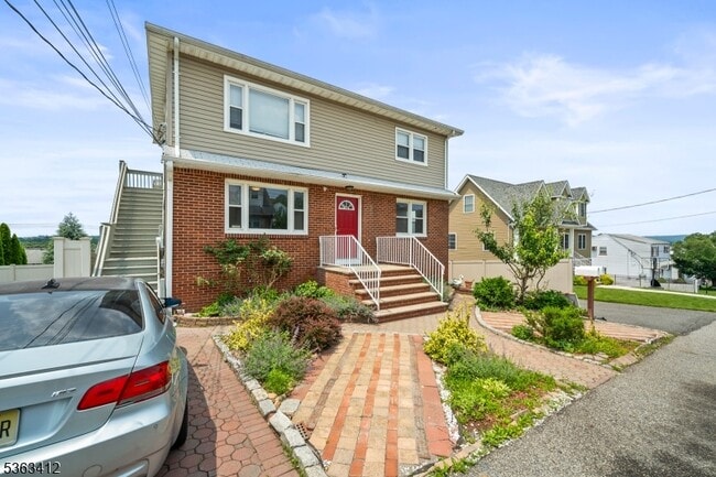 46 Bush Ave in Woodland Park, NJ - Building Photo - Building Photo