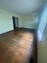 1604 N New York Ave in Muncie, IN - Foto de edificio - Building Photo