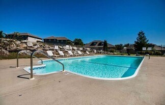 Town and Country Village Apartments in Ozark, MO - Building Photo