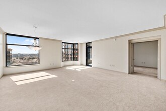 8100 E Union Ave in Denver, CO - Building Photo - Building Photo