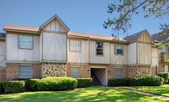 The Rose on Sybil in Tyler, TX - Building Photo