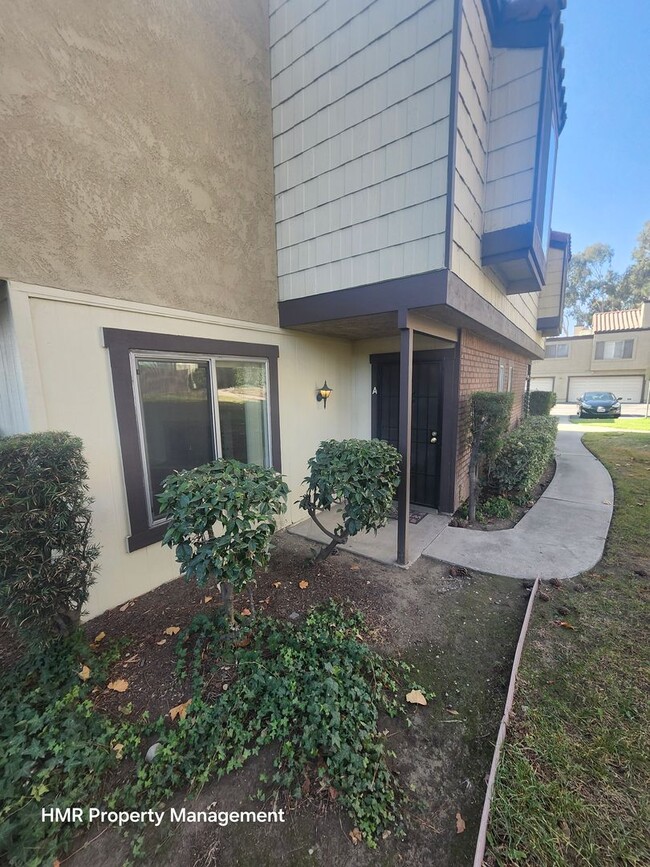 9385 Mesa Verde Dr in Montclair, CA - Building Photo - Building Photo