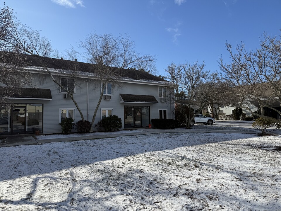 105 Florence Rd in Branford, CT - Building Photo