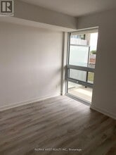 120 Varna Dr in Toronto, ON - Building Photo - Building Photo