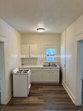 500 1st Ave W in Newton, IA - Building Photo - Building Photo