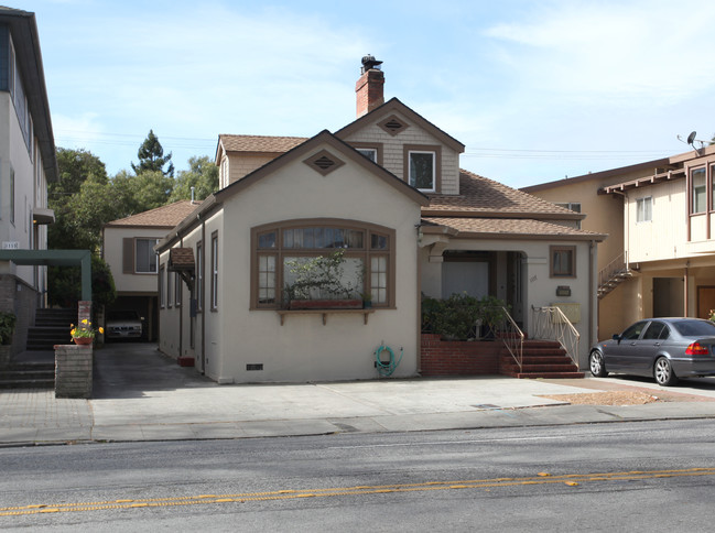 1117 El Camino Real in Burlingame, CA - Building Photo - Building Photo