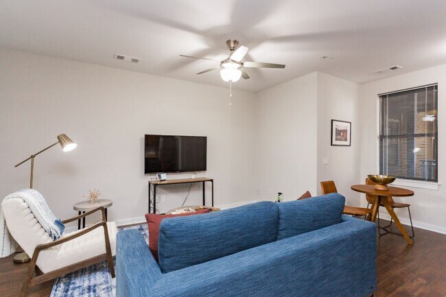 1016 18th Ave S in Nashville, TN - Building Photo - Building Photo
