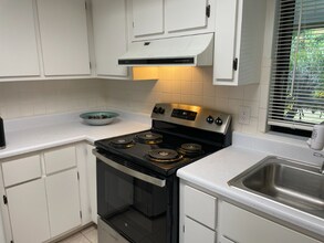 10022-10028 8th St N in Naples, FL - Foto de edificio - Building Photo