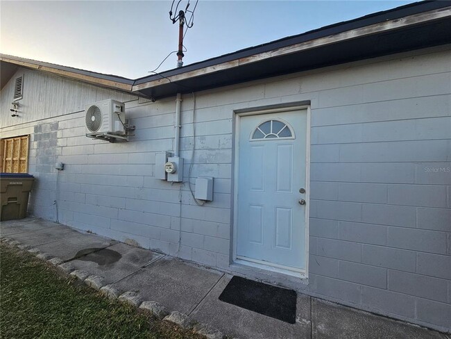 2765 Green Meadow Cir in Kissimmee, FL - Building Photo - Building Photo