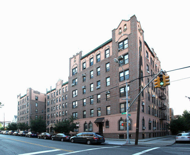 4515 12th Ave in Brooklyn, NY - Building Photo - Building Photo