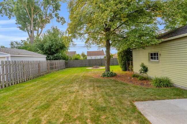 3711 Normandy Rd in Royal Oak, MI - Building Photo - Building Photo