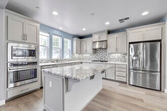 3014 Shorebird Pl in Marina, CA - Building Photo - Building Photo