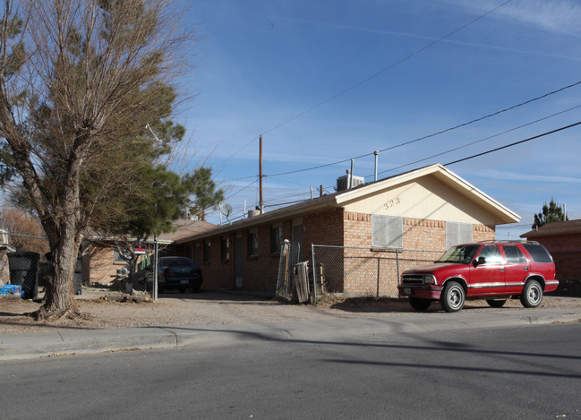 6950 2nd St in Canutillo, TX - Building Photo - Building Photo