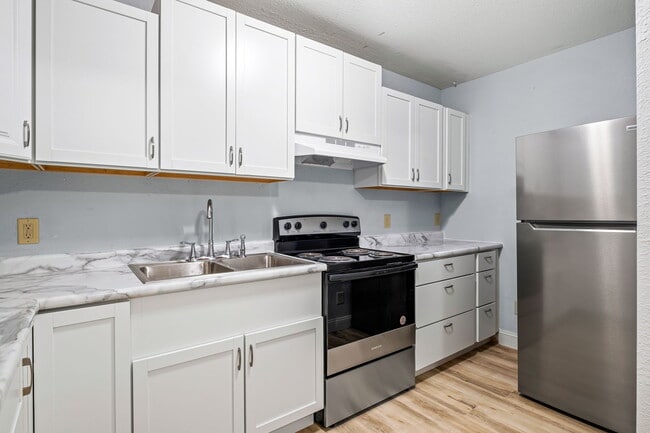 933 University Ave W, Unit A in St. Paul, MN - Building Photo - Building Photo