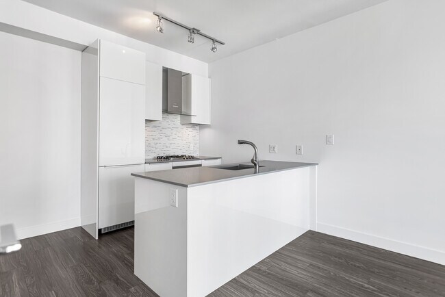 1283-1283 Howe St in Vancouver, BC - Building Photo - Building Photo