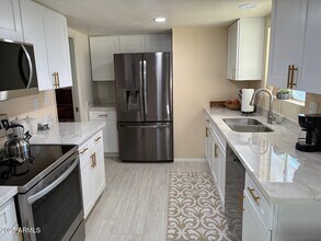 10210 W Burns Dr in Sun City, AZ - Building Photo - Building Photo
