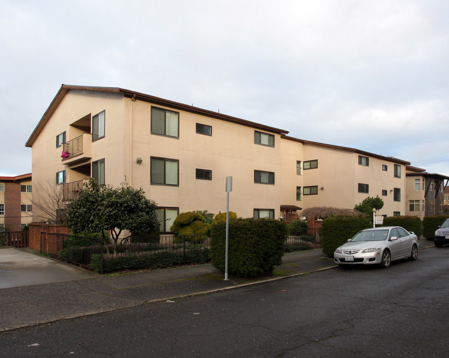 Villa Anita Apartments in Seattle, WA - Building Photo