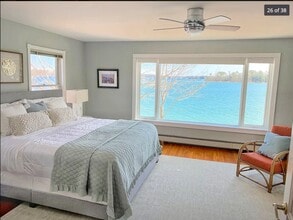 383 Lower Flying Point Rd in Freeport, ME - Building Photo - Building Photo