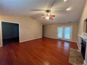 5645 Prestonfield Ln in Hope Mills, NC - Building Photo - Building Photo