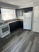 1444 Hervey Ave in North Chicago, IL - Building Photo