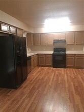 6409 Hidden Springs Dr in Arlington, TX - Foto de edificio - Building Photo