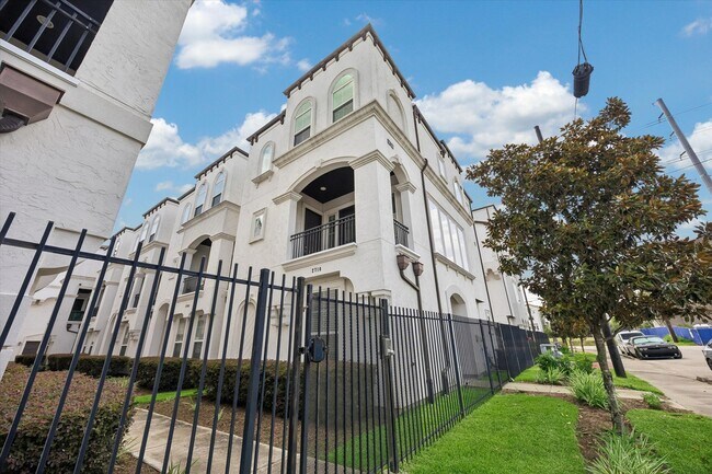 property at 2710 Freund St