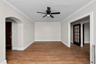 1934 W Estes Ave, Unit 36-2S in Chicago, IL - Building Photo - Building Photo