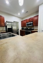 335 Flyway Rd in Goose Creek, SC - Foto de edificio - Building Photo