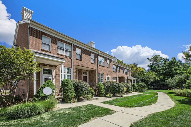 property at 1947 Lindsay Ln