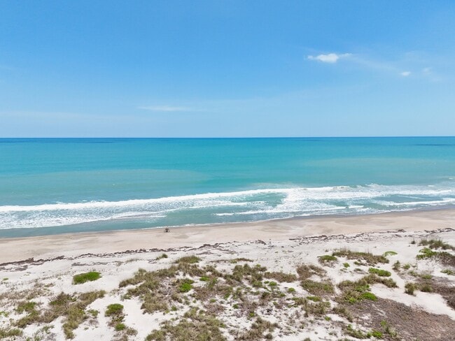 2465 S Atlantic Ave in Cocoa Beach, FL - Building Photo - Building Photo
