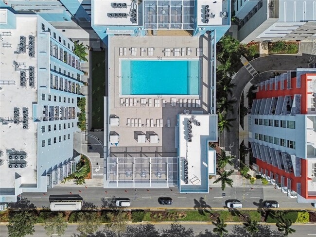 7661 NW 107th Ave, Unit 514 in Doral, FL - Foto de edificio - Building Photo
