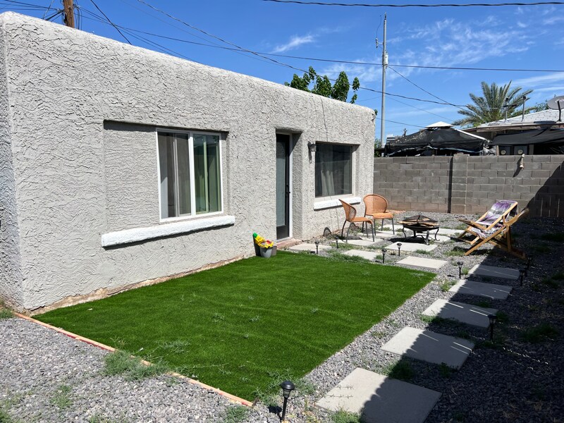 2210 N 20th St-Unit -B in Phoenix, AZ - Building Photo