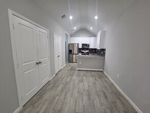 1833 Rd 5740 in Cleveland, TX - Building Photo - Building Photo