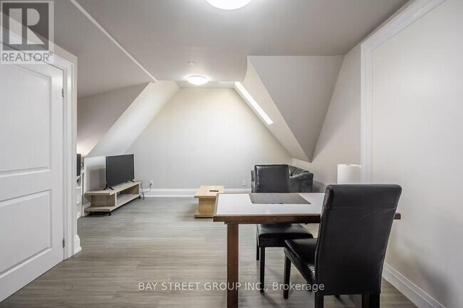 109 Spadina Rd in Toronto, ON - Building Photo - Building Photo