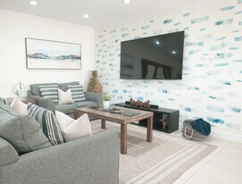 1015 NE 89th St in Miami, FL - Building Photo