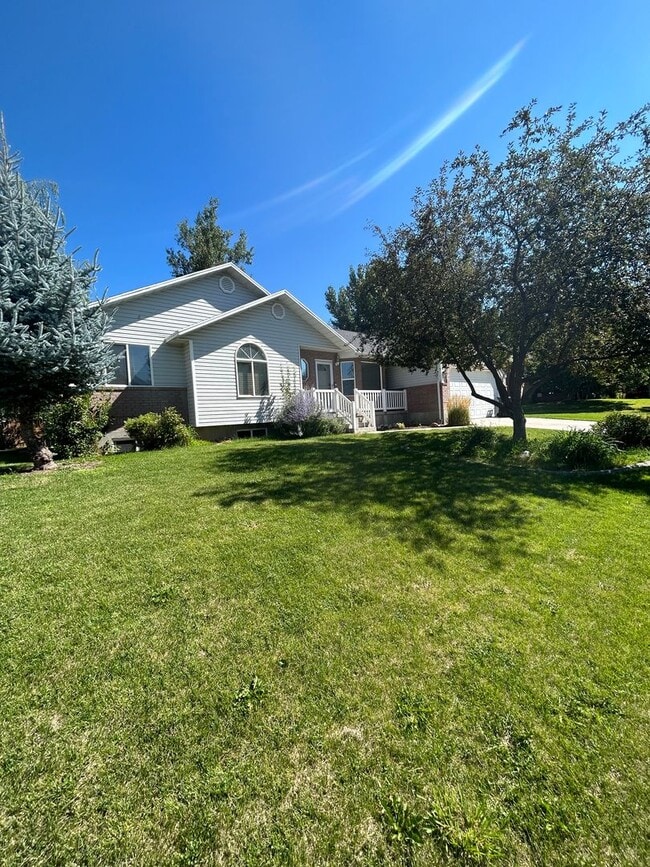 property at 857 E 380 N