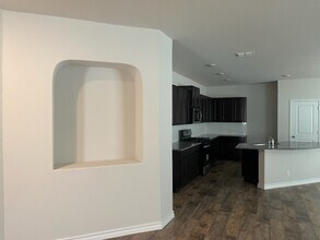 4863 Sulphur Trce in San Antonio, TX - Building Photo - Building Photo