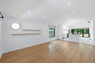 5207 Avenue F in Austin, TX - Foto de edificio - Building Photo
