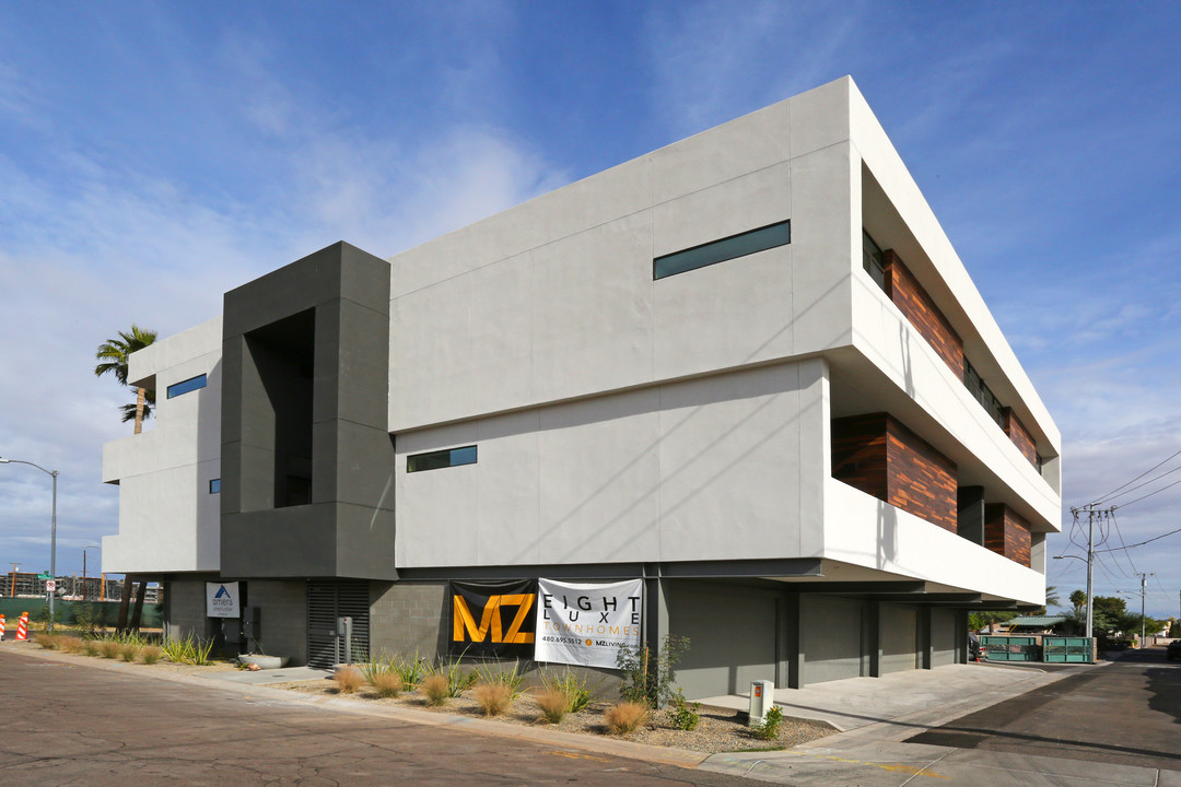 Mz Townhomes in Scottsdale, AZ - Foto de edificio