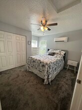 1702 Avant St, Unit Valrico Cottage in Valrico, FL - Building Photo - Building Photo