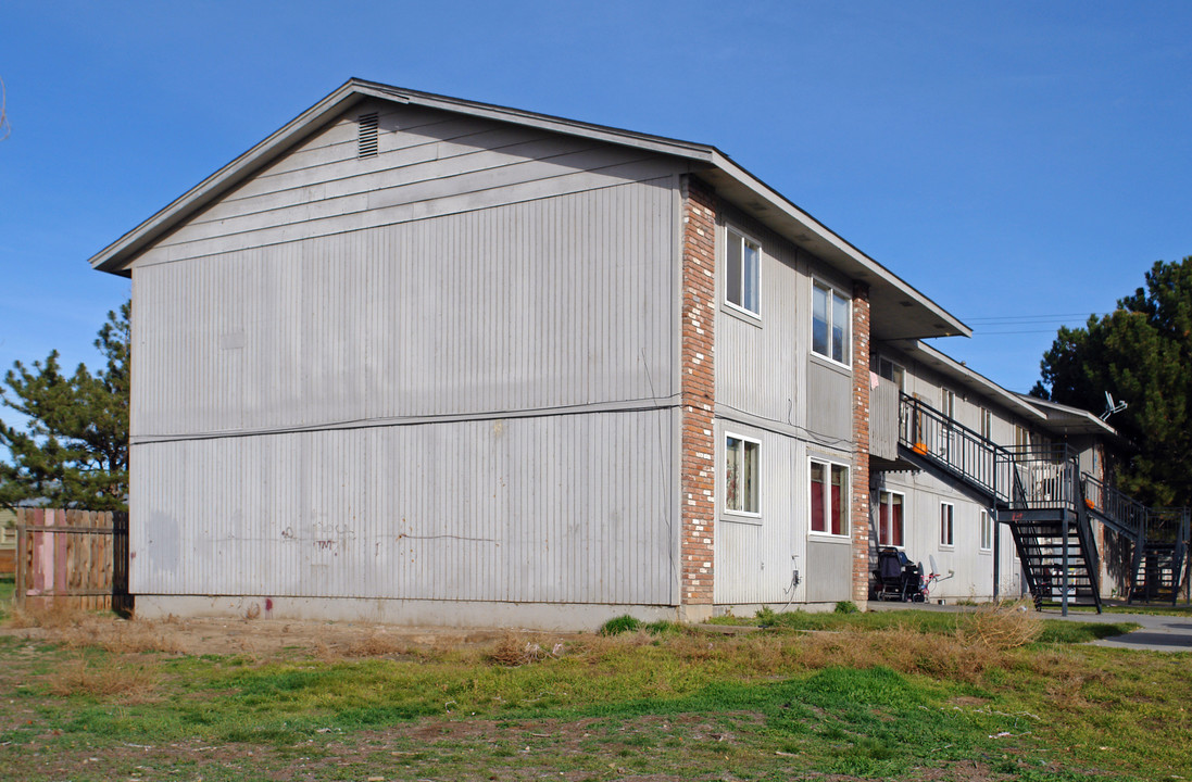 1133 Fortner St in Ontario, OR - Building Photo