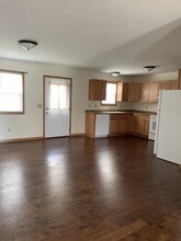 206 W Albro St in Claflin, KS - Building Photo - Building Photo