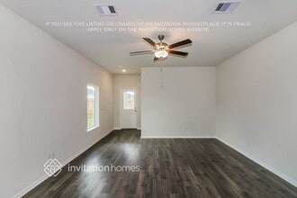 8102 Sunberry Shadow Dr in Houston, TX - Building Photo - Building Photo