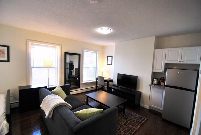 536 E Broadway in Boston, MA - Building Photo - Building Photo
