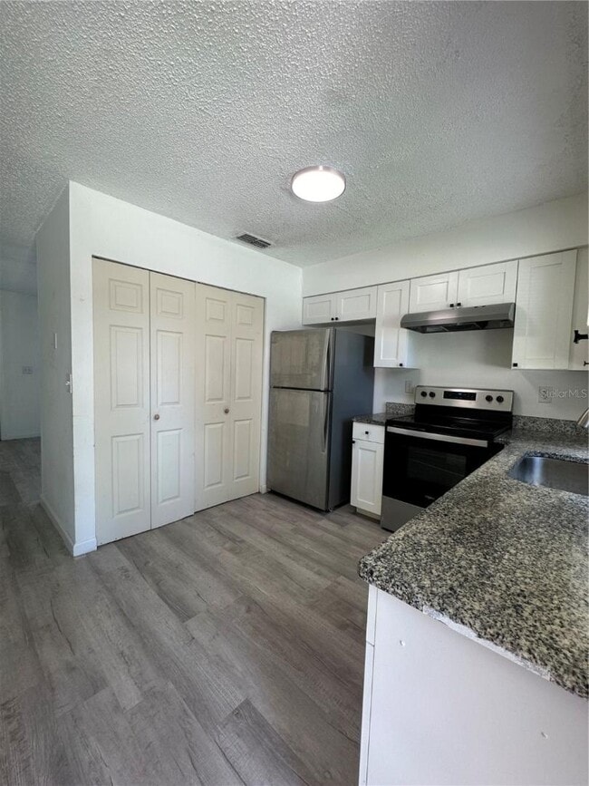 704 Sunset Ave in Auburndale, FL - Building Photo - Building Photo