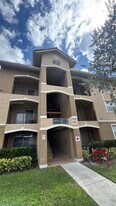 131 SW 117th Ave in Pembroke Pines, FL - Building Photo