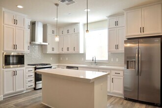 60 Aventura Cmn in Fremont, CA - Building Photo - Building Photo