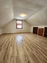 1076 Amboy Ave in Edison, NJ - Building Photo - Building Photo